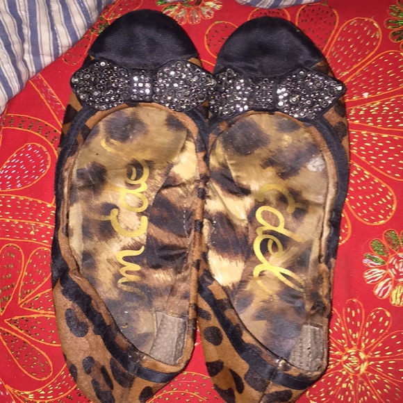Cheetah Print Flats - Picture 1 of 3